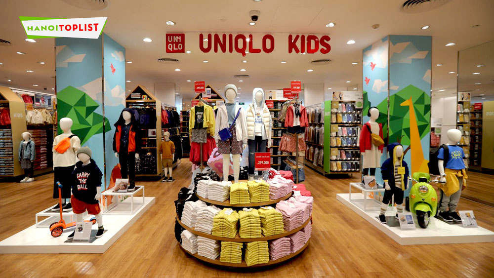 Cận cảnh cửa hàng thứ 9 của Uniqlo tại Hà Nội siêu to siêu hoành tráng  vừa chính thức khai trương sau chuỗi ngày giãn cách