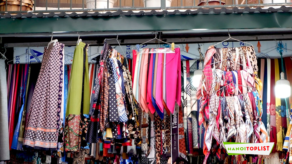 Đinh Liệt - 1 trong các Shop bán khăn choàng cổ đẹp nhất Hà Nội