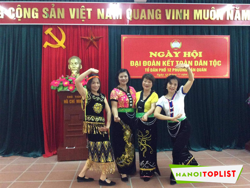 trang-phuc-bieu-dien-thanh-ha-vu-hanoitoplist