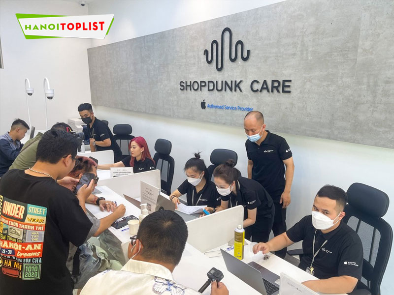 shopdunk-care-chuyen-thay-pin-macbook-ha-noi-gia-tot-hanoitoplist