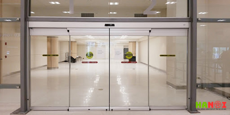 Cau-tao-cua-cua-kinh-tu-dong